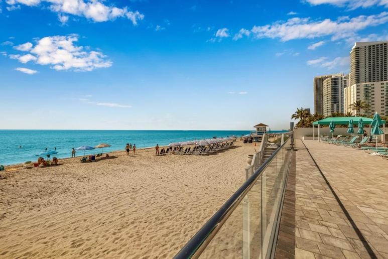 Penthouse Beach Front 1St Line, 2 Bedroom 2 Ba, New Decoration & Furnitures, Unobstructed View Of The Beautiful Atlantic, Free Parking Hollywood Exterior foto